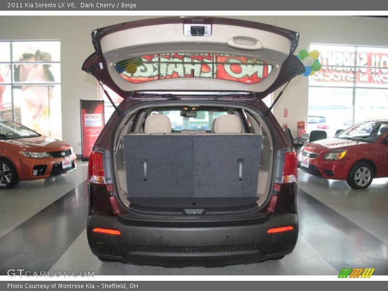  2011 Sorento LX V6 Trunk