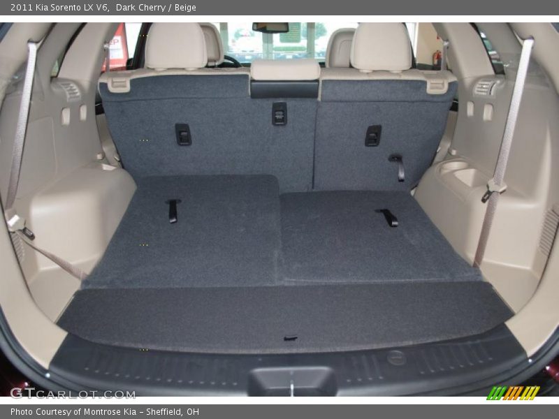  2011 Sorento LX V6 Trunk