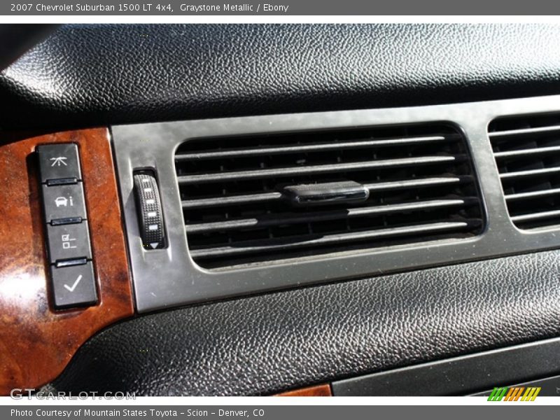 Graystone Metallic / Ebony 2007 Chevrolet Suburban 1500 LT 4x4