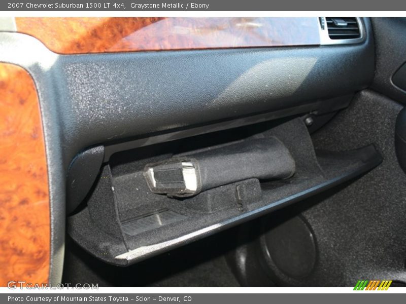 Graystone Metallic / Ebony 2007 Chevrolet Suburban 1500 LT 4x4