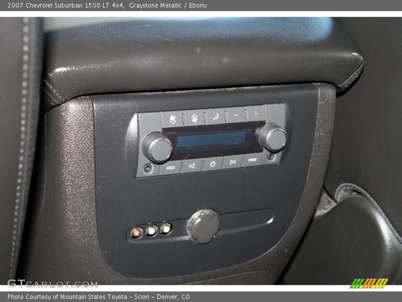 Graystone Metallic / Ebony 2007 Chevrolet Suburban 1500 LT 4x4