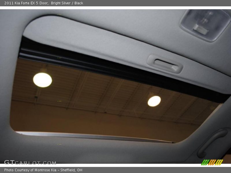 Sunroof of 2011 Forte EX 5 Door