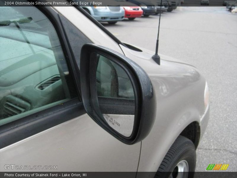 Sand Beige / Beige 2004 Oldsmobile Silhouette Premier