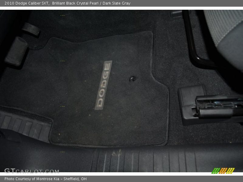 Brilliant Black Crystal Pearl / Dark Slate Gray 2010 Dodge Caliber SXT