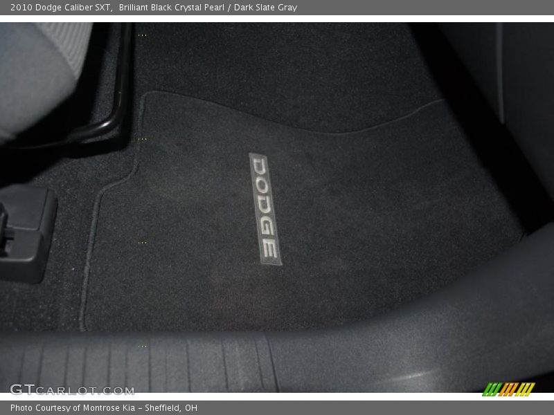 Brilliant Black Crystal Pearl / Dark Slate Gray 2010 Dodge Caliber SXT