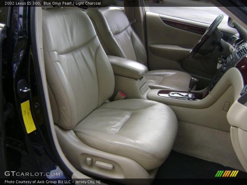 Blue Onyx Pearl / Light Charcoal 2002 Lexus ES 300