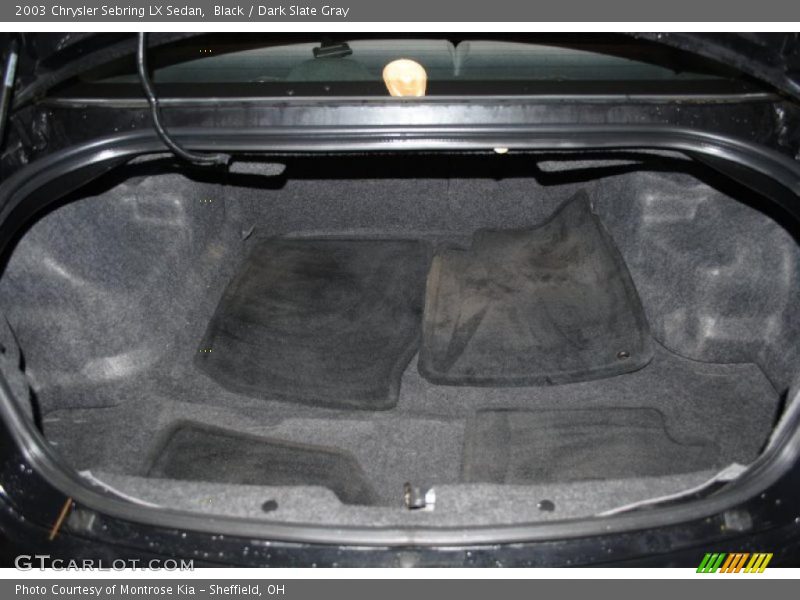  2003 Sebring LX Sedan Trunk