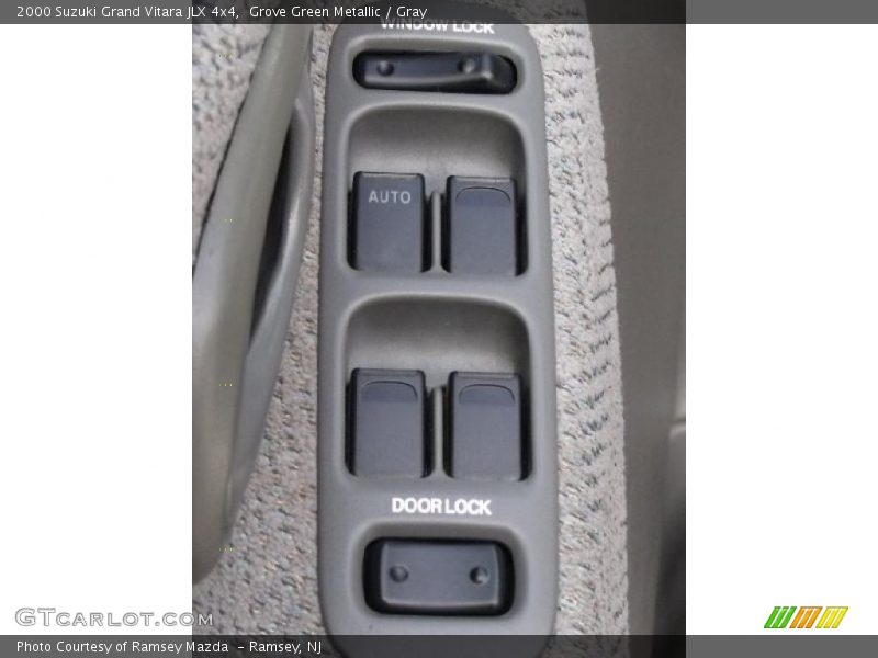 Controls of 2000 Grand Vitara JLX 4x4