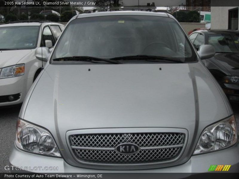 Diamond Silver Metallic / Gray 2005 Kia Sedona LX