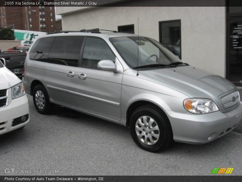 Diamond Silver Metallic / Gray 2005 Kia Sedona LX