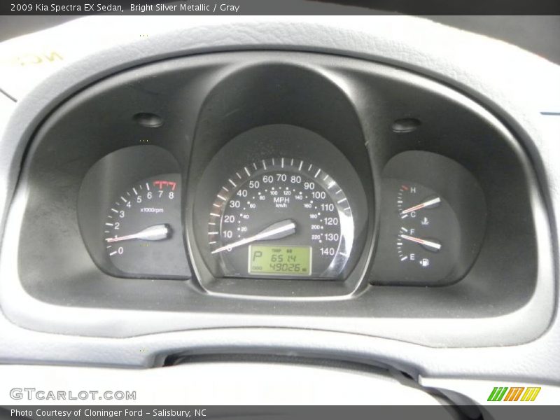 Bright Silver Metallic / Gray 2009 Kia Spectra EX Sedan