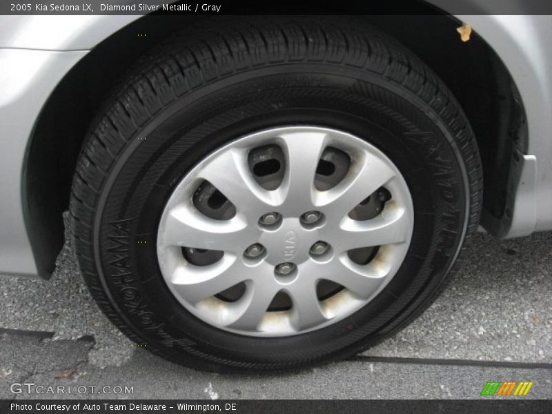 Diamond Silver Metallic / Gray 2005 Kia Sedona LX
