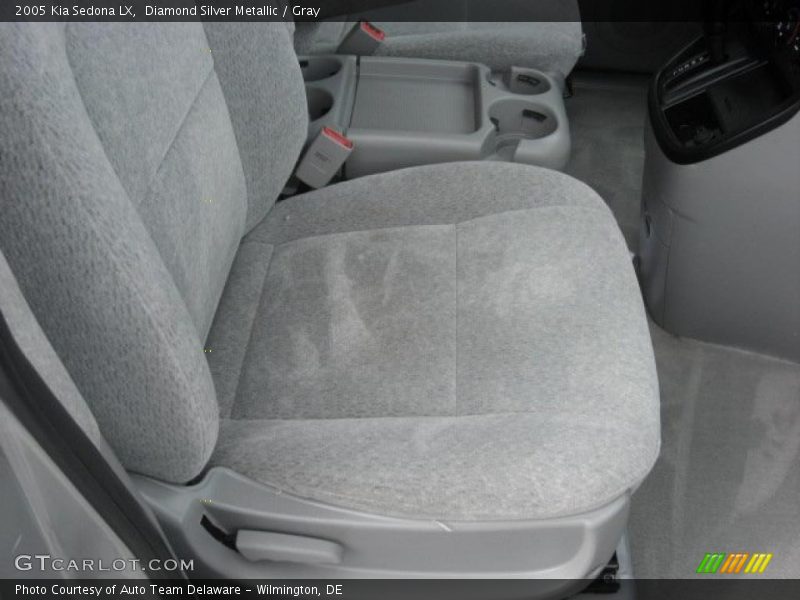 Diamond Silver Metallic / Gray 2005 Kia Sedona LX