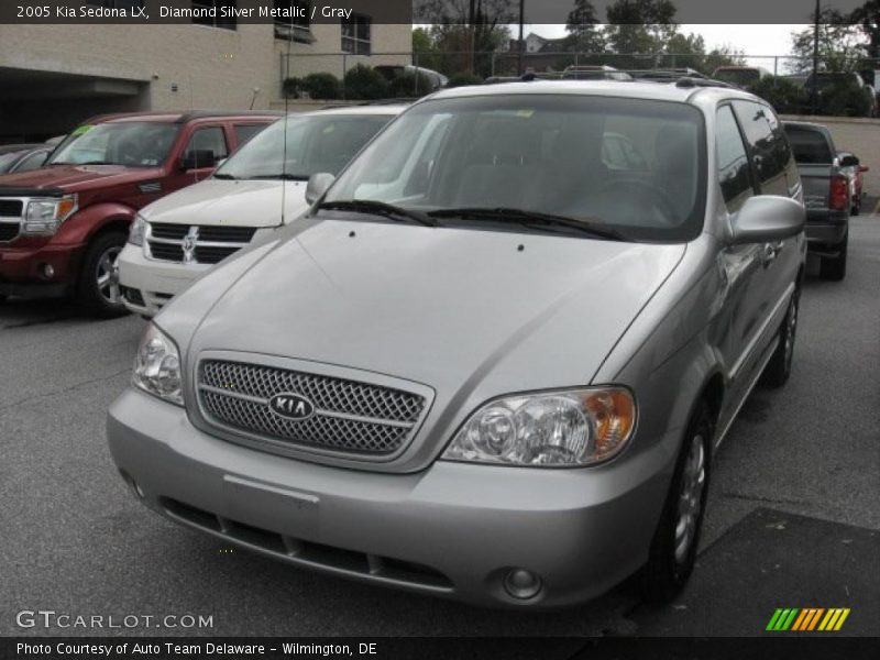 Diamond Silver Metallic / Gray 2005 Kia Sedona LX