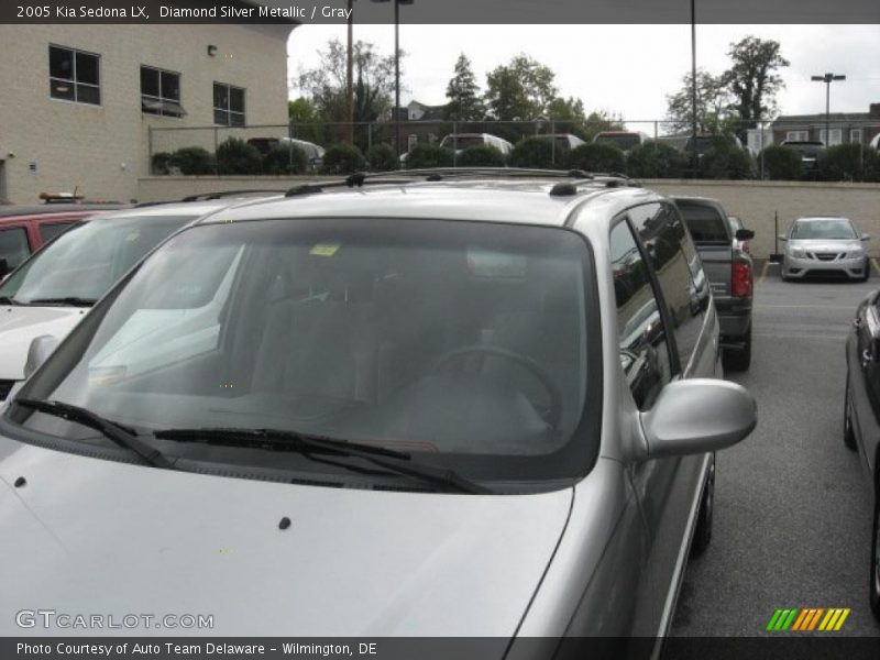 Diamond Silver Metallic / Gray 2005 Kia Sedona LX