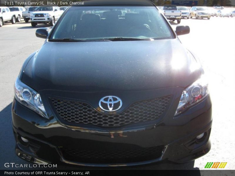 Black / Dark Charcoal 2011 Toyota Camry SE