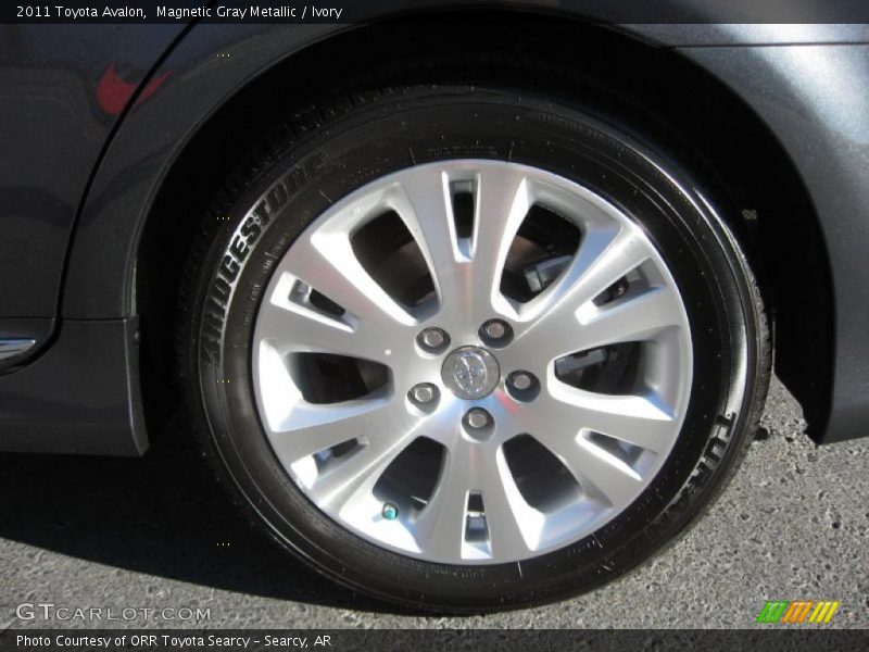 Magnetic Gray Metallic / Ivory 2011 Toyota Avalon