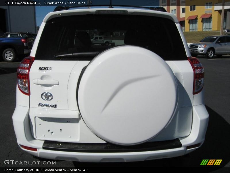 Super White / Sand Beige 2011 Toyota RAV4 I4