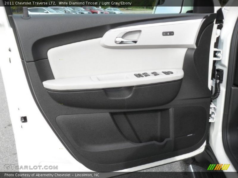 Door Panel of 2011 Traverse LTZ