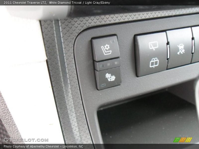 White Diamond Tricoat / Light Gray/Ebony 2011 Chevrolet Traverse LTZ