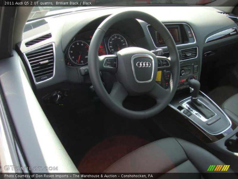 Brilliant Black / Black 2011 Audi Q5 2.0T quattro