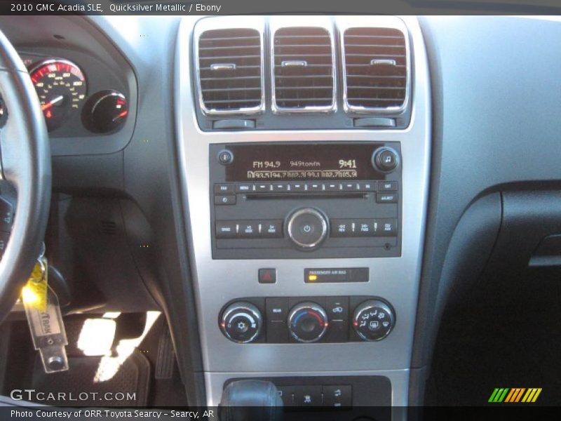 Quicksilver Metallic / Ebony 2010 GMC Acadia SLE