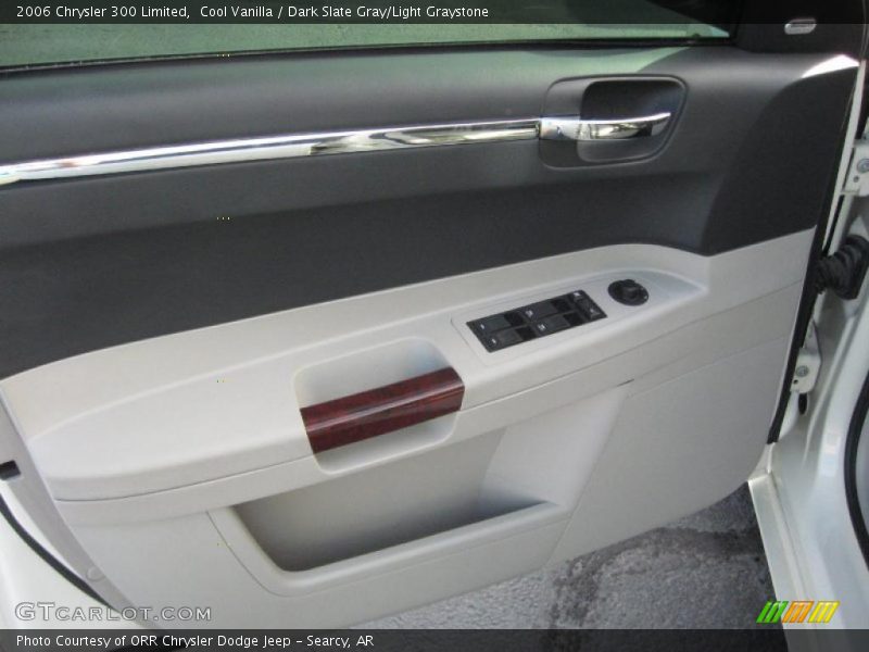 Cool Vanilla / Dark Slate Gray/Light Graystone 2006 Chrysler 300 Limited