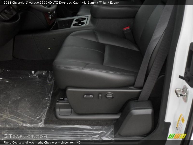 Summit White / Ebony 2011 Chevrolet Silverado 2500HD LTZ Extended Cab 4x4
