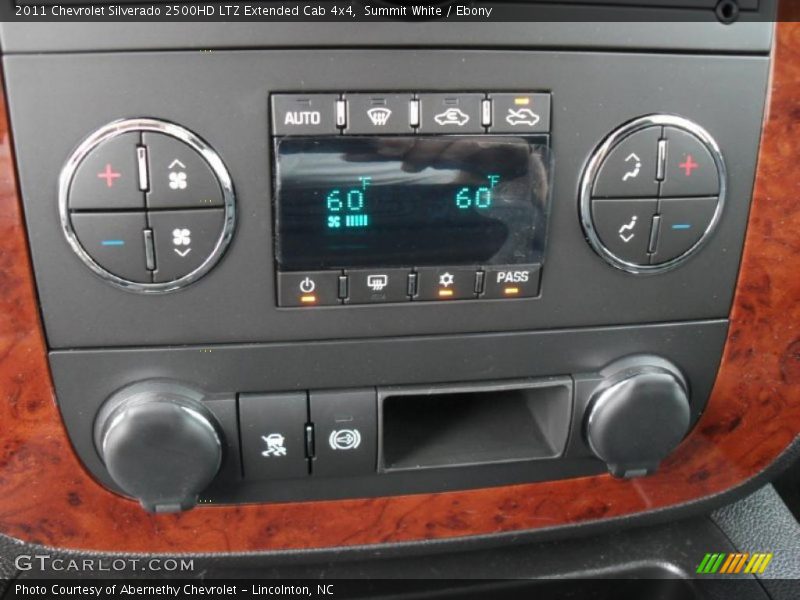 Controls of 2011 Silverado 2500HD LTZ Extended Cab 4x4