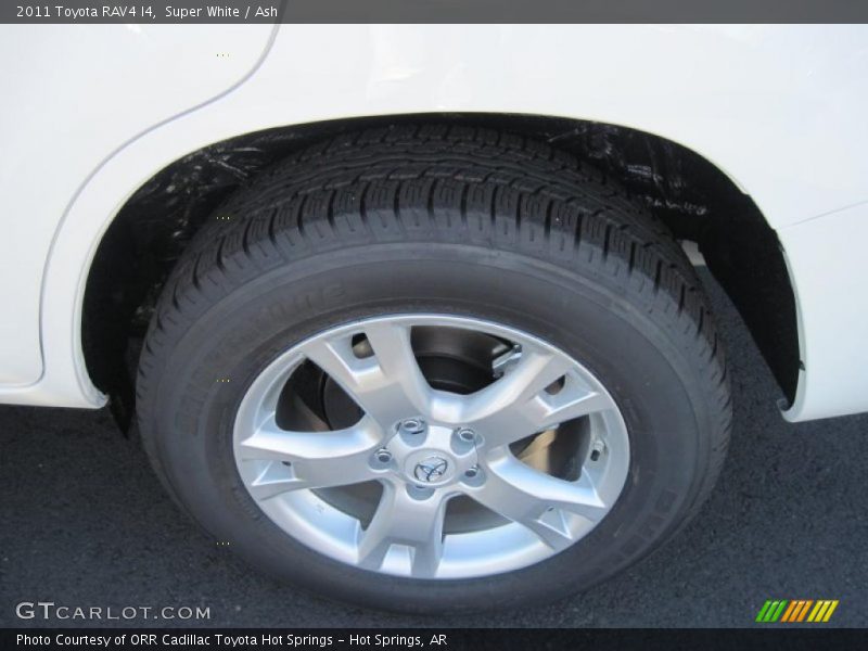 Super White / Ash 2011 Toyota RAV4 I4