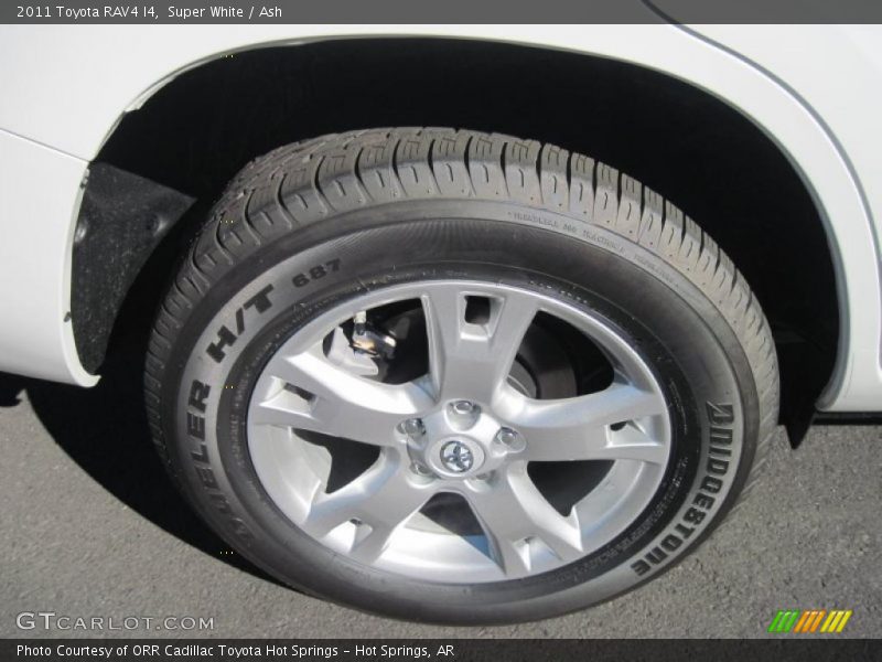 Super White / Ash 2011 Toyota RAV4 I4