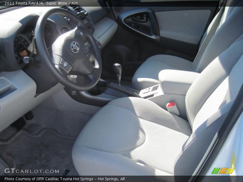Super White / Ash 2011 Toyota RAV4 I4