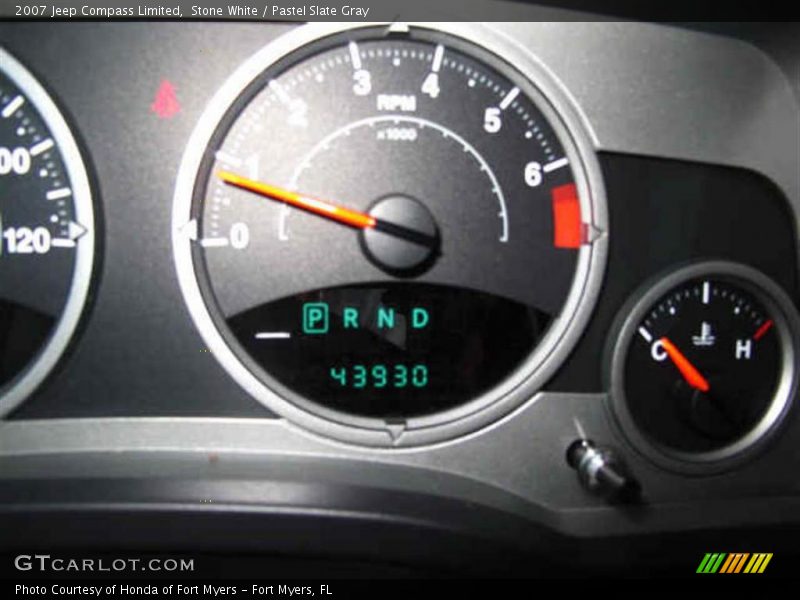 Stone White / Pastel Slate Gray 2007 Jeep Compass Limited