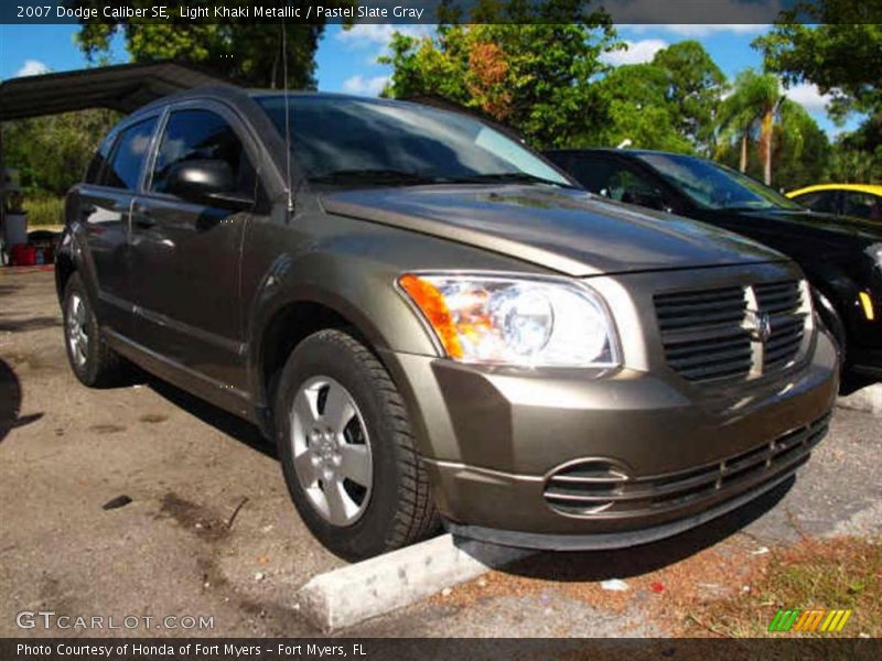 Light Khaki Metallic / Pastel Slate Gray 2007 Dodge Caliber SE