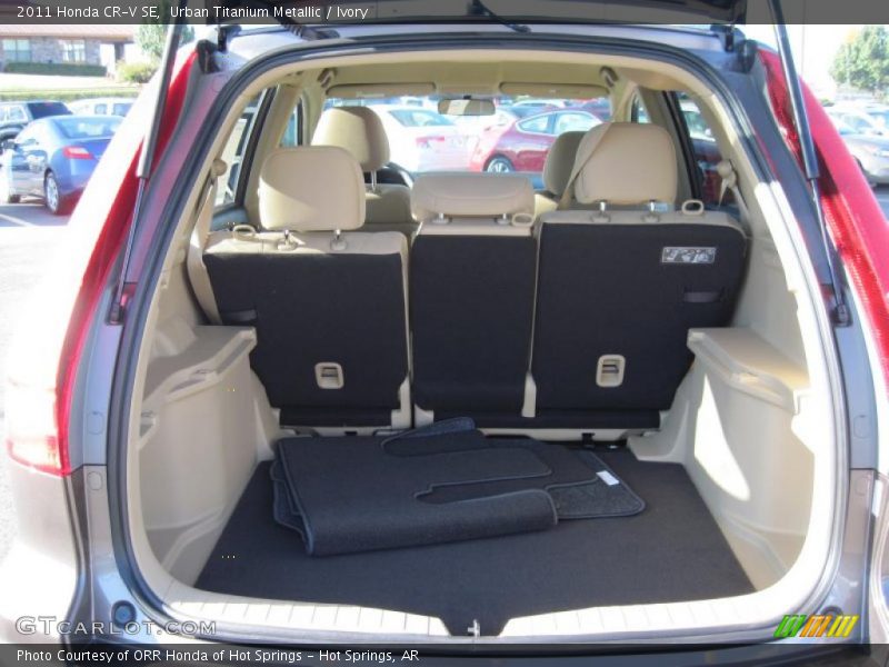 Urban Titanium Metallic / Ivory 2011 Honda CR-V SE