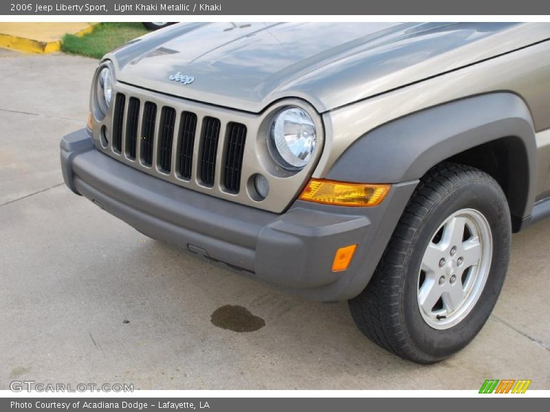 Light Khaki Metallic / Khaki 2006 Jeep Liberty Sport