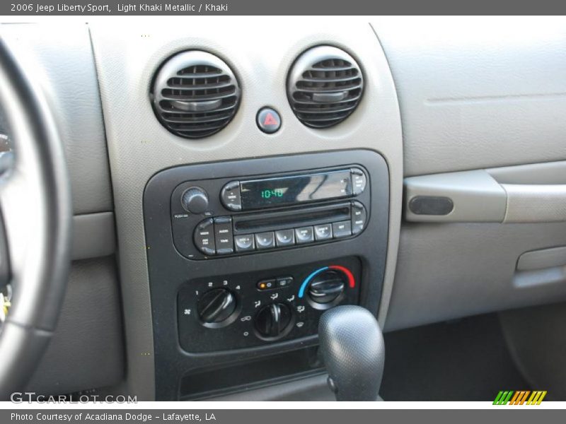 Light Khaki Metallic / Khaki 2006 Jeep Liberty Sport
