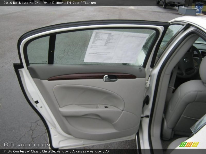 White Diamond Tri-Coat / Titanium 2010 Buick Lucerne CXL