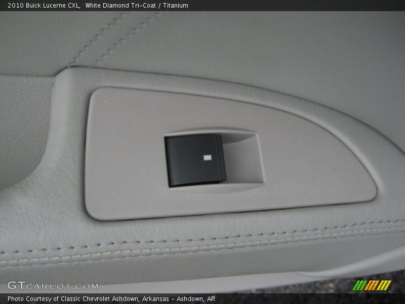 White Diamond Tri-Coat / Titanium 2010 Buick Lucerne CXL