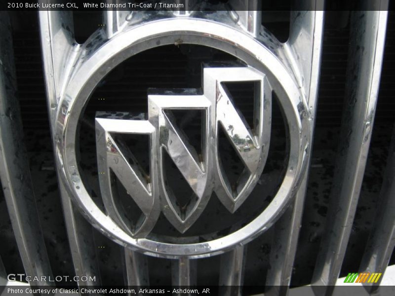White Diamond Tri-Coat / Titanium 2010 Buick Lucerne CXL
