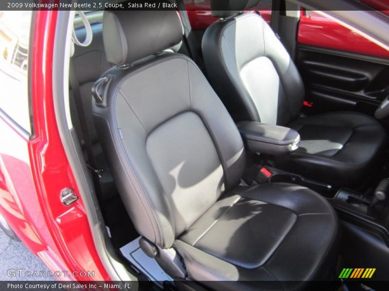 Salsa Red / Black 2009 Volkswagen New Beetle 2.5 Coupe