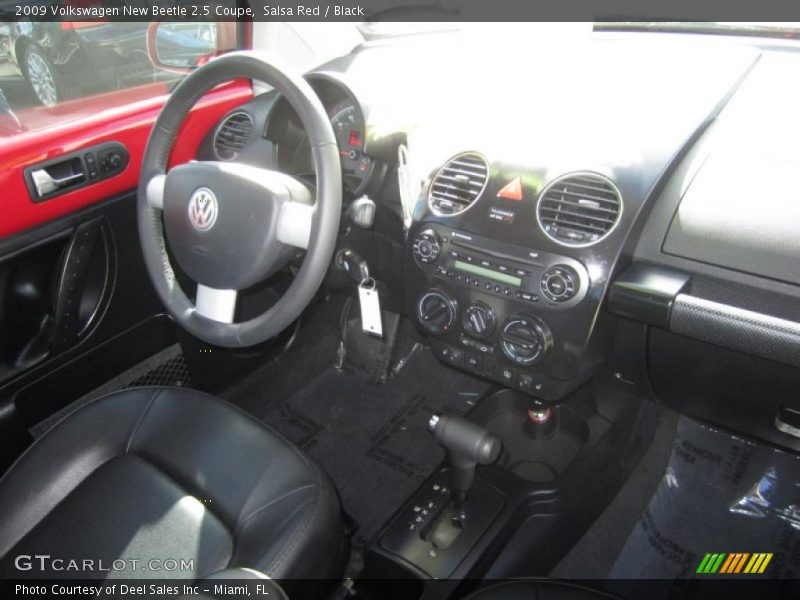 Salsa Red / Black 2009 Volkswagen New Beetle 2.5 Coupe