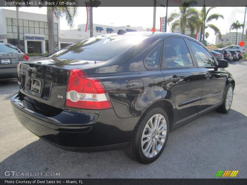 Black / Off-Black 2007 Volvo S40 2.4i