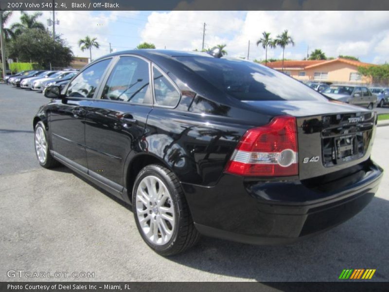 Black / Off-Black 2007 Volvo S40 2.4i