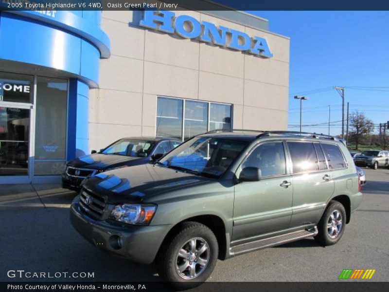 Oasis Green Pearl / Ivory 2005 Toyota Highlander V6 4WD