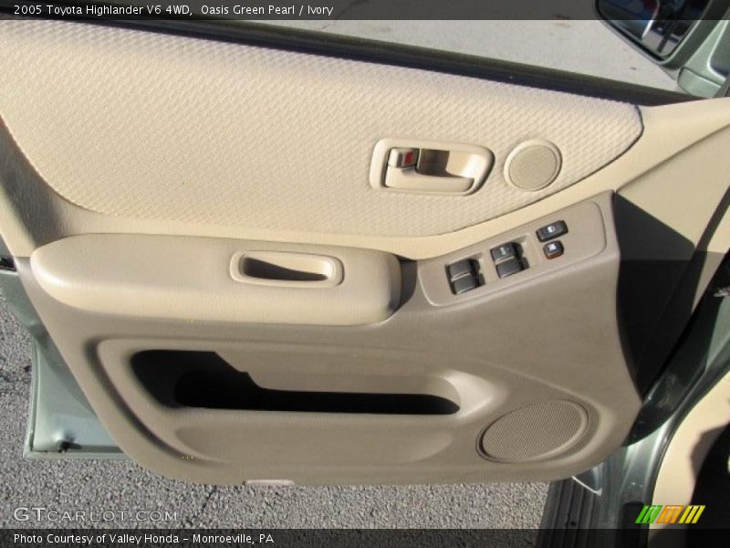 Oasis Green Pearl / Ivory 2005 Toyota Highlander V6 4WD