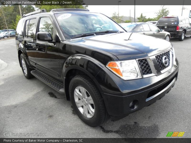Super Black / Desert 2005 Nissan Pathfinder LE