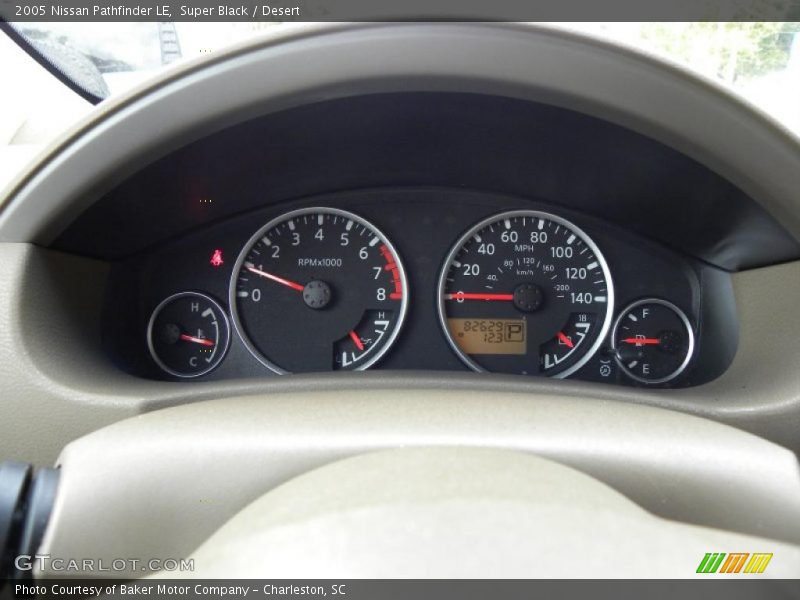 Super Black / Desert 2005 Nissan Pathfinder LE