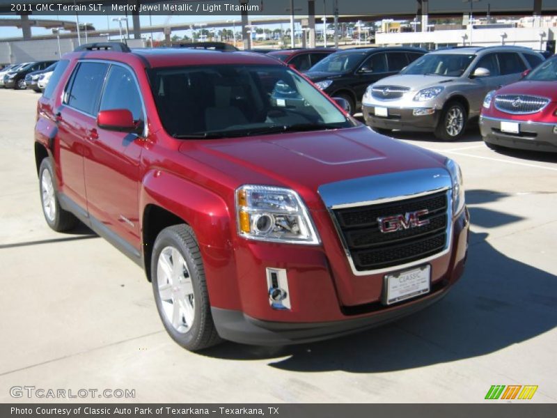 Front 3/4 View of 2011 Terrain SLT
