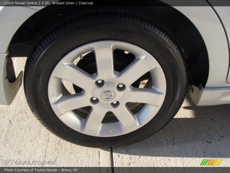 Brilliant Silver / Charcoal 2009 Nissan Sentra 2.0 SR